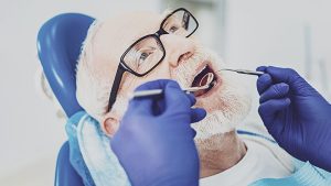 Beratung Zahnarzt ältere Patienten