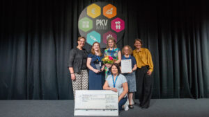 Der MFA-Award 2025 für Deutschlands bestes Praxisteam geht an das Team der Augenarztpraxis im Brauhaus in Neustadt an der Aisch.